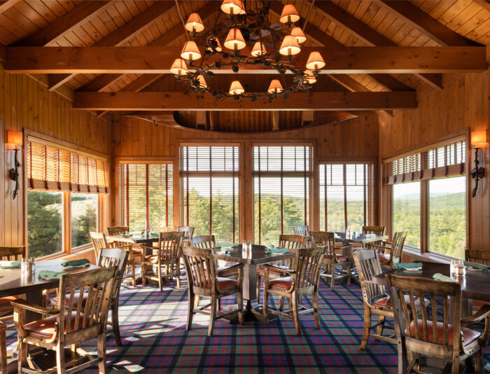 Casual dining room at Lake Winnipesaukee Golf Club.